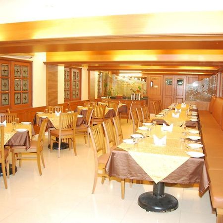 Hotel Nahar Manchester Inn Коимбаторе Екстериор снимка