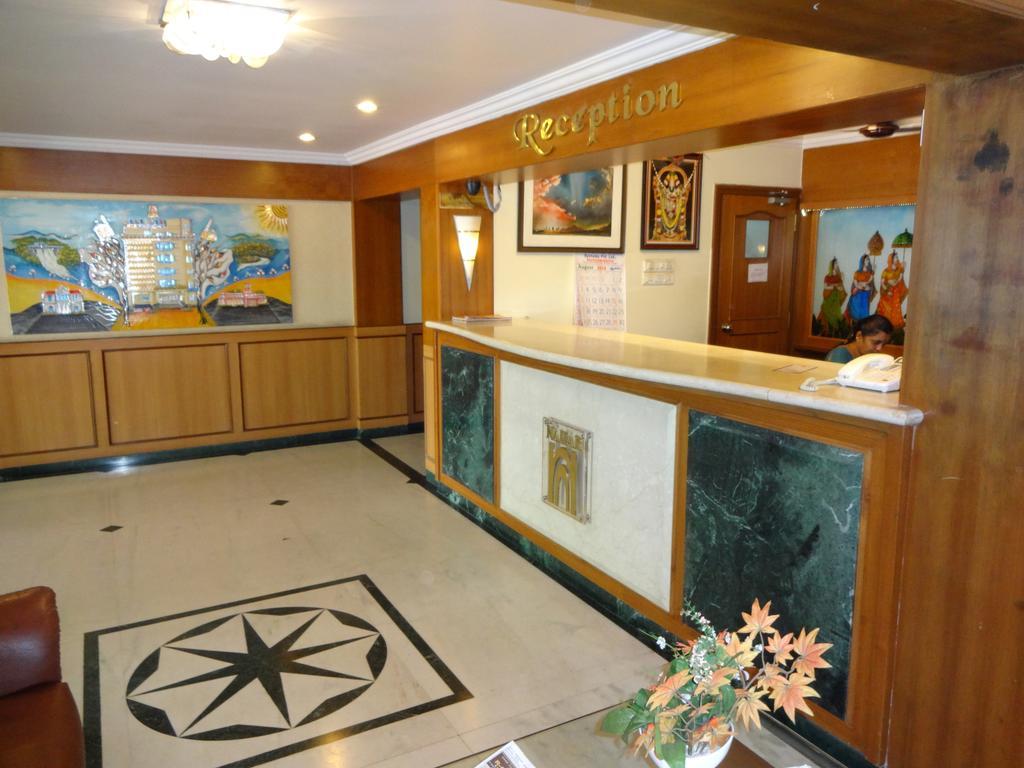 Hotel Nahar Manchester Inn Коимбаторе Екстериор снимка