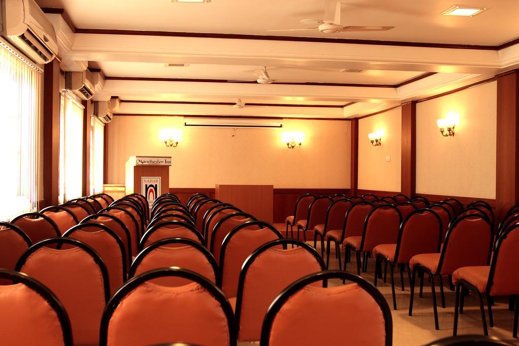 Hotel Nahar Manchester Inn Коимбаторе Екстериор снимка