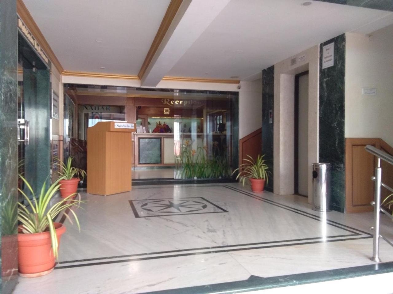 Hotel Nahar Manchester Inn Коимбаторе Екстериор снимка